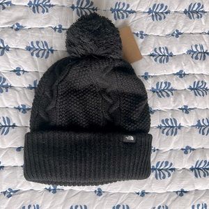 NWT North Face Women’s winter hat - Black